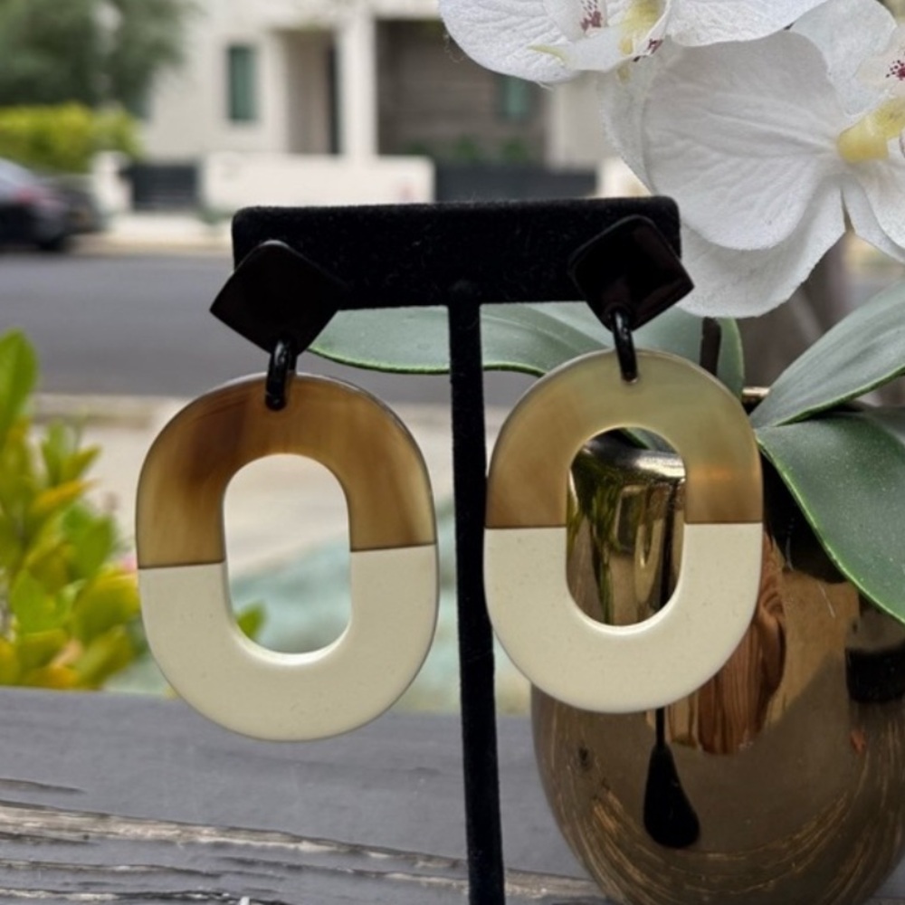 Elegant brown and off white buffalo horn lacquer Earrings